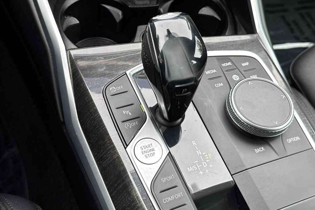 Used 2020 BMW 330i Sedan w/ M Sport Package RWD image 23