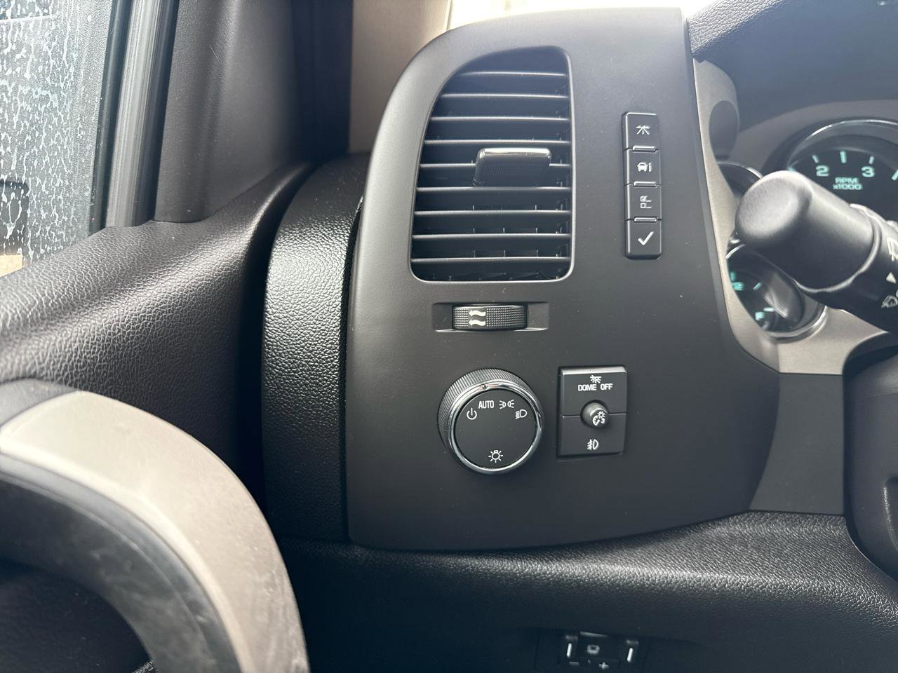 Used 2011 Chevrolet Silverado 3500 LT w/ Interior Plus Package AWD/4WD image 19