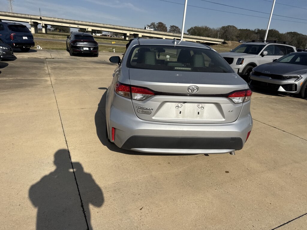 Used 2022 Toyota Corolla LE image 24