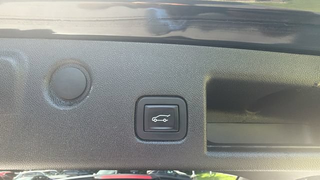Used 2018 Chevrolet Equinox LT w/ Sun & Infotainment Package AWD/4WD image 17