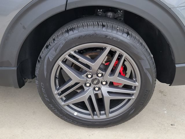 Certified 2025 Ford Explorer ST-Line w/ ST-Line Street Pack AWD/4WD image 16
