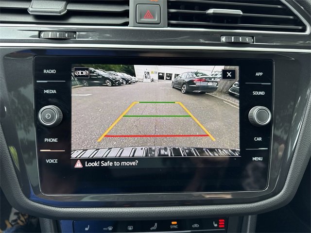 Used 2024 Volkswagen Tiguan SE R-Line image 23