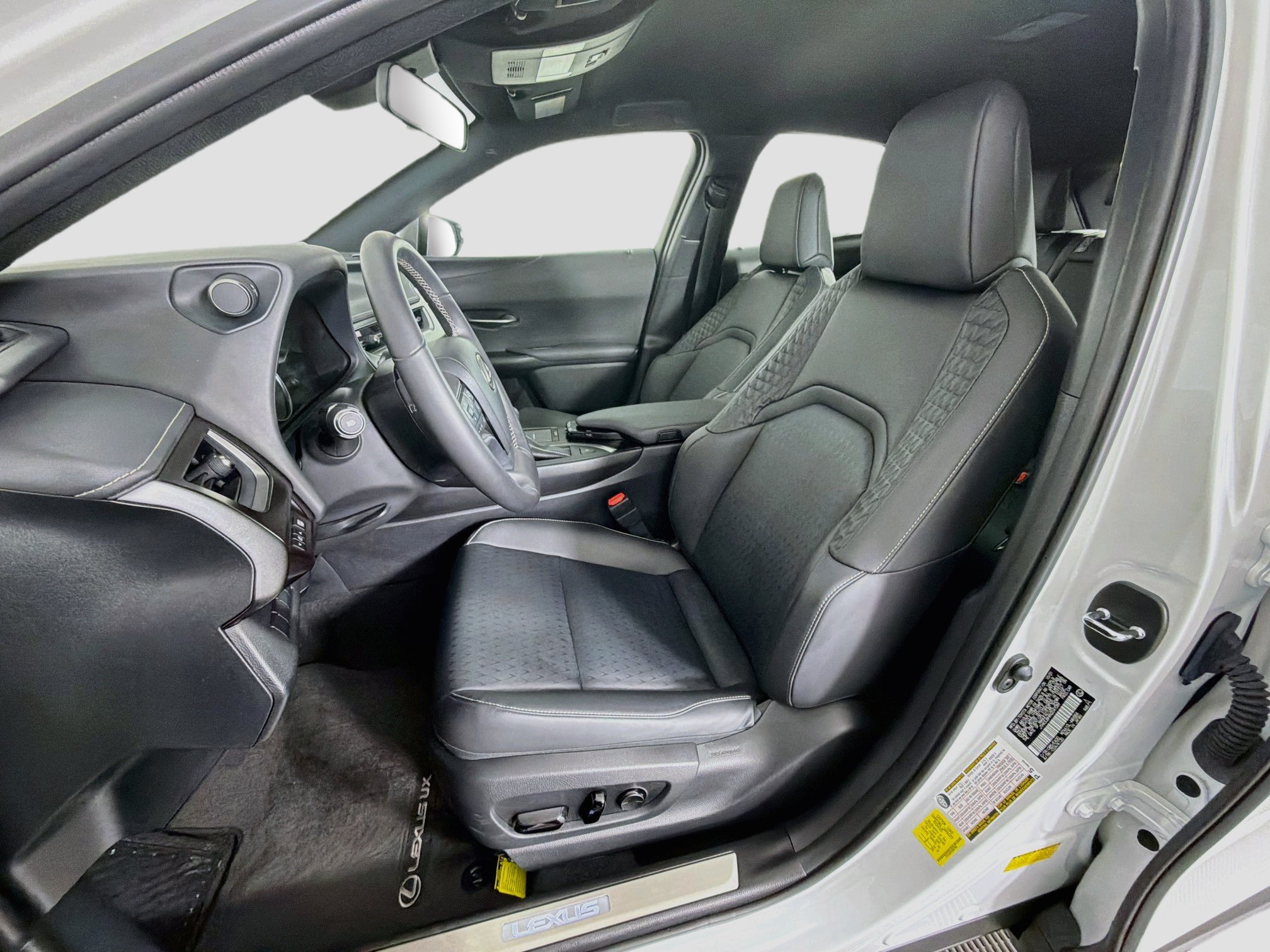 Used 2022 Lexus UX 200 w/ Accessory Package (Z2) FWD image 13
