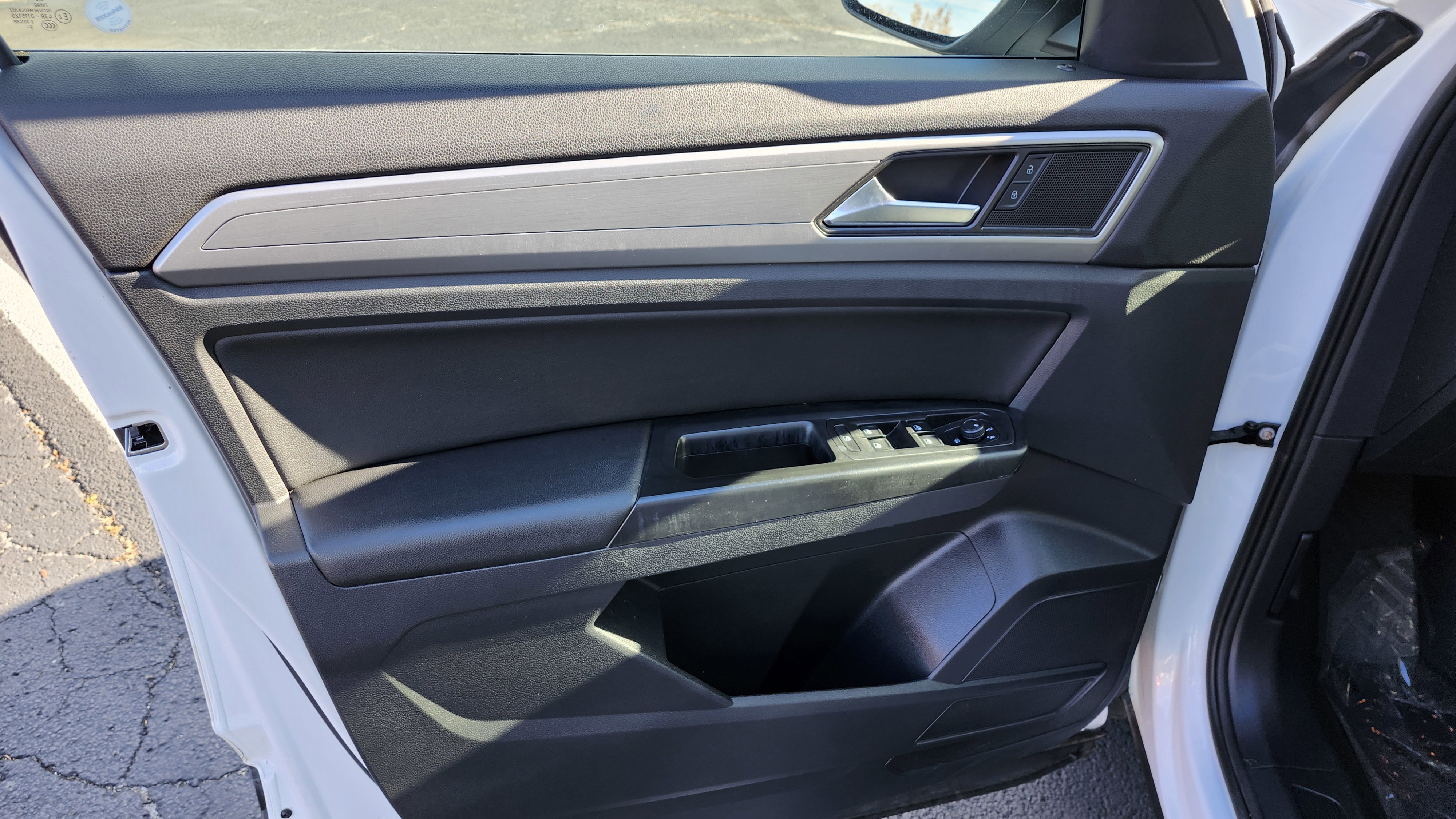 Used 2020 Volkswagen Atlas SE image 16