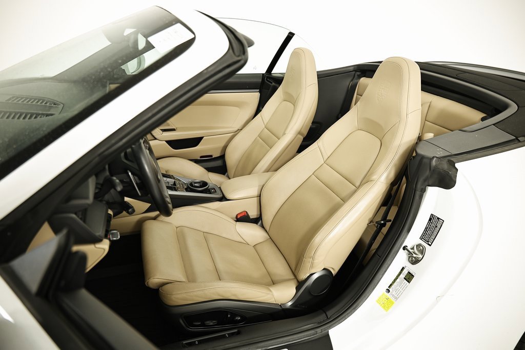 Used 2020 Porsche 911 Carrera S image 5