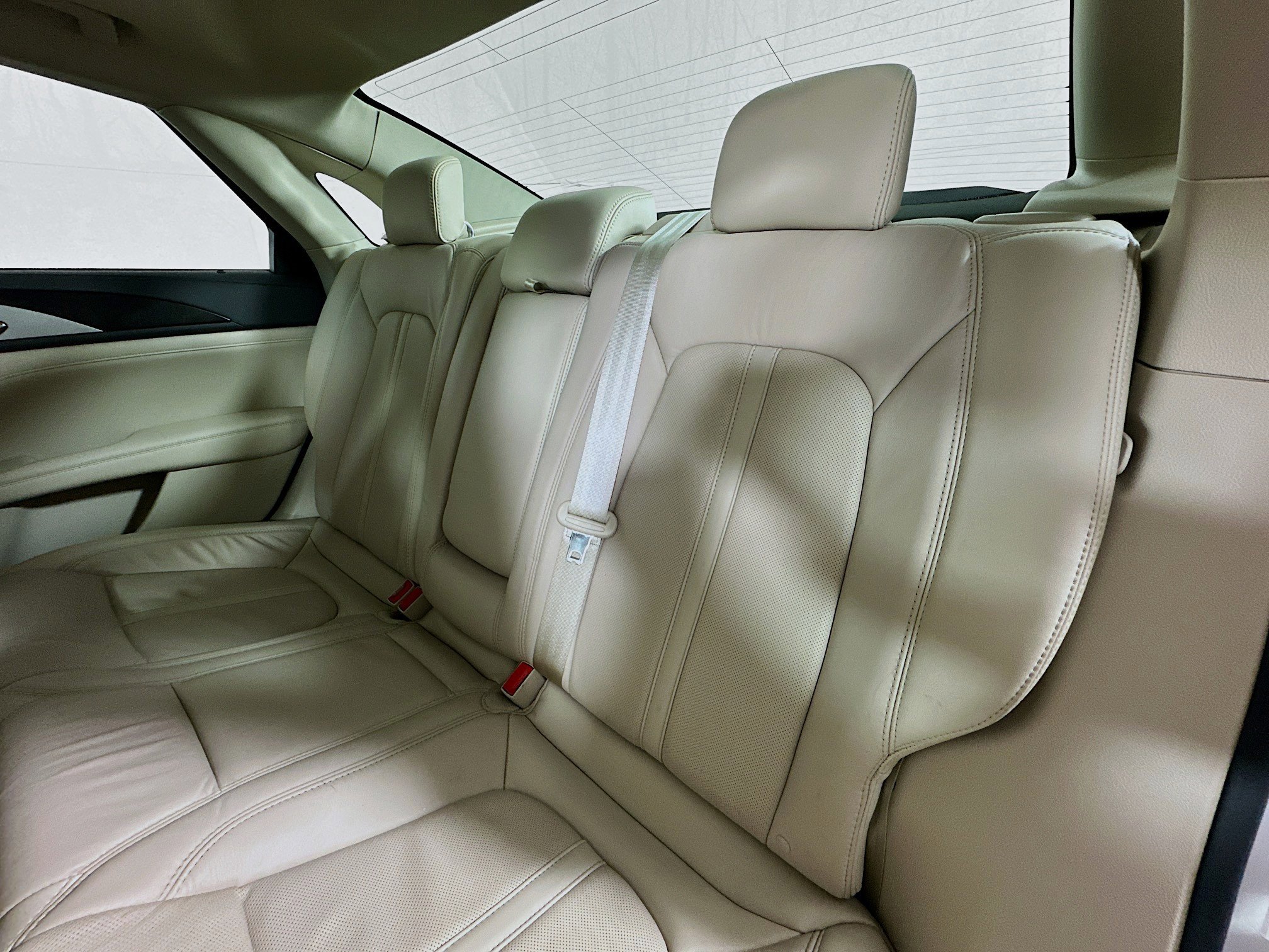 Used 2019 Lincoln MKZ Reserve FWD image 25