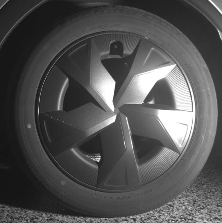 Used 2025 Toyota Prius LE FWD image 13
