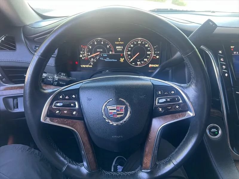 Used 2015 Cadillac Escalade Premium RWD image 33