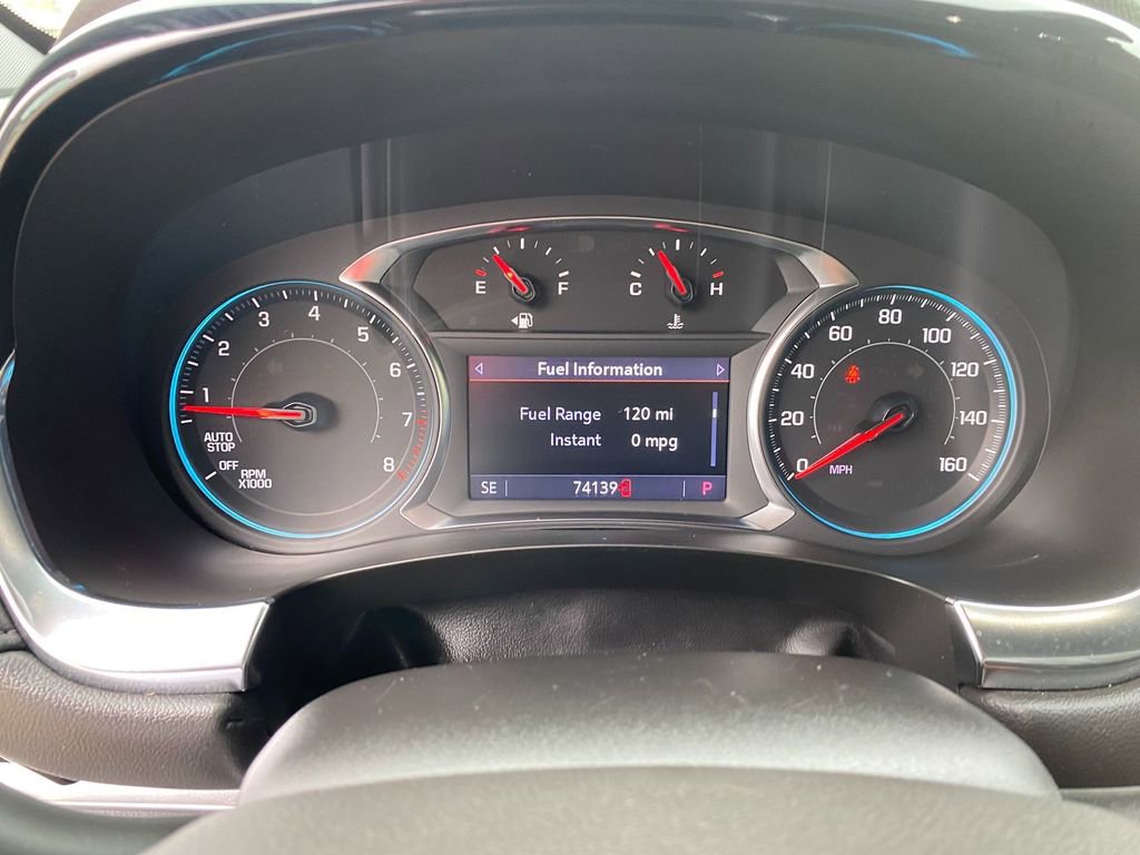 Used 2023 Chevrolet Traverse LT image 18