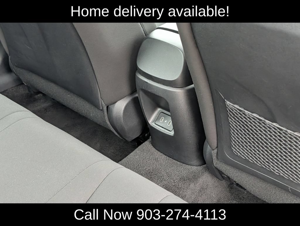 Used 2025 Hyundai Elantra SEL FWD image 33