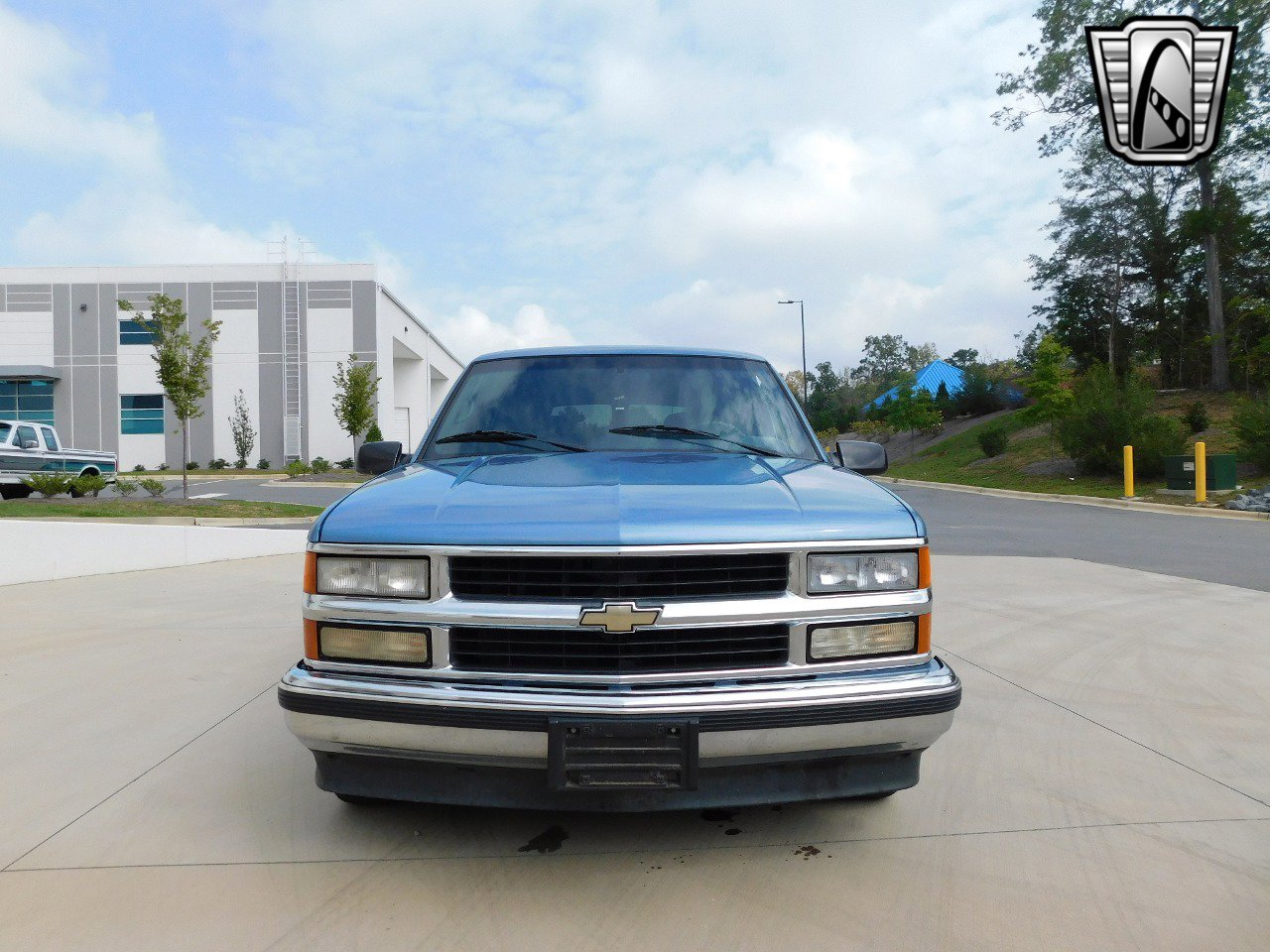 Used 1995 Chevrolet Suburban 2WD image 3