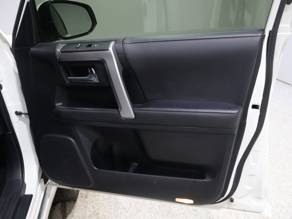 Used 2023 Toyota 4Runner Limited image 25