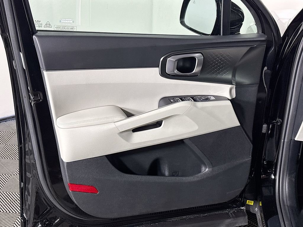 New 2025 Kia Sorento EX image 11