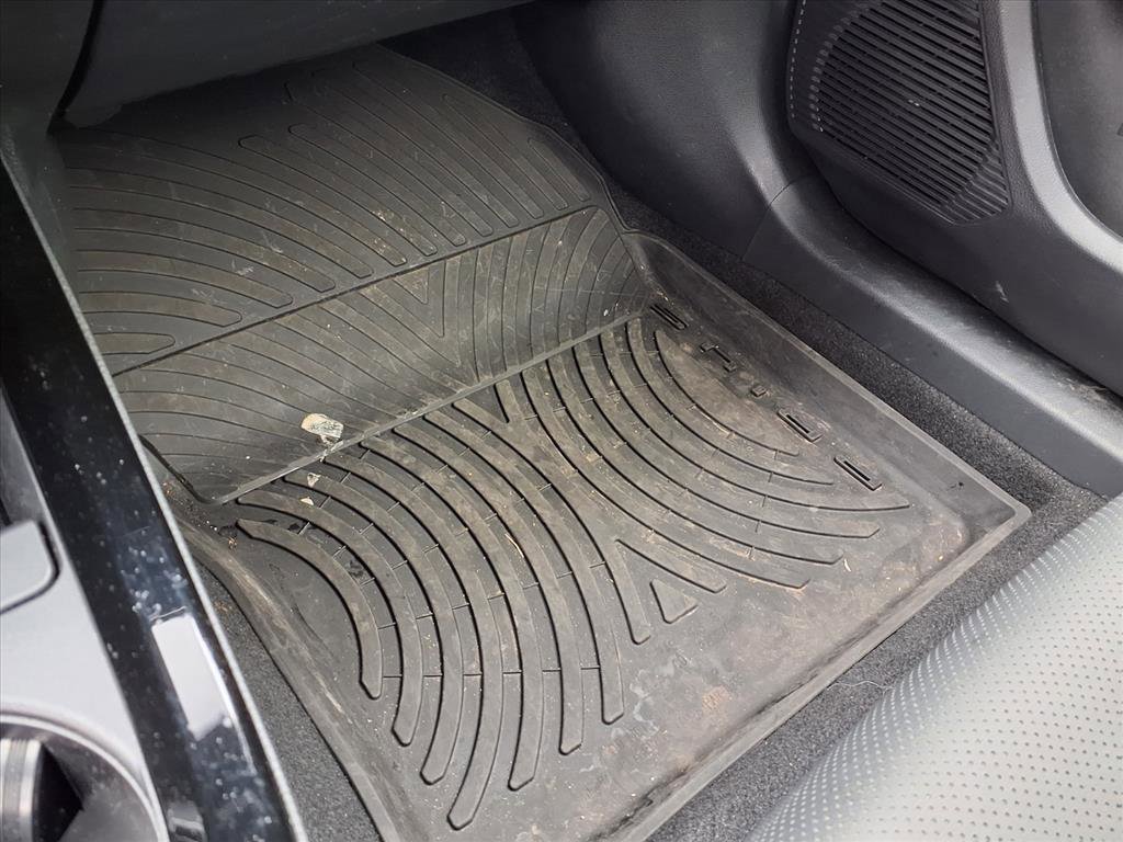 Used 2024 Toyota Prius XLE image 23