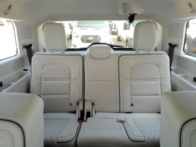 Used 2022 Lincoln Navigator Black Label AWD/4WD image 39