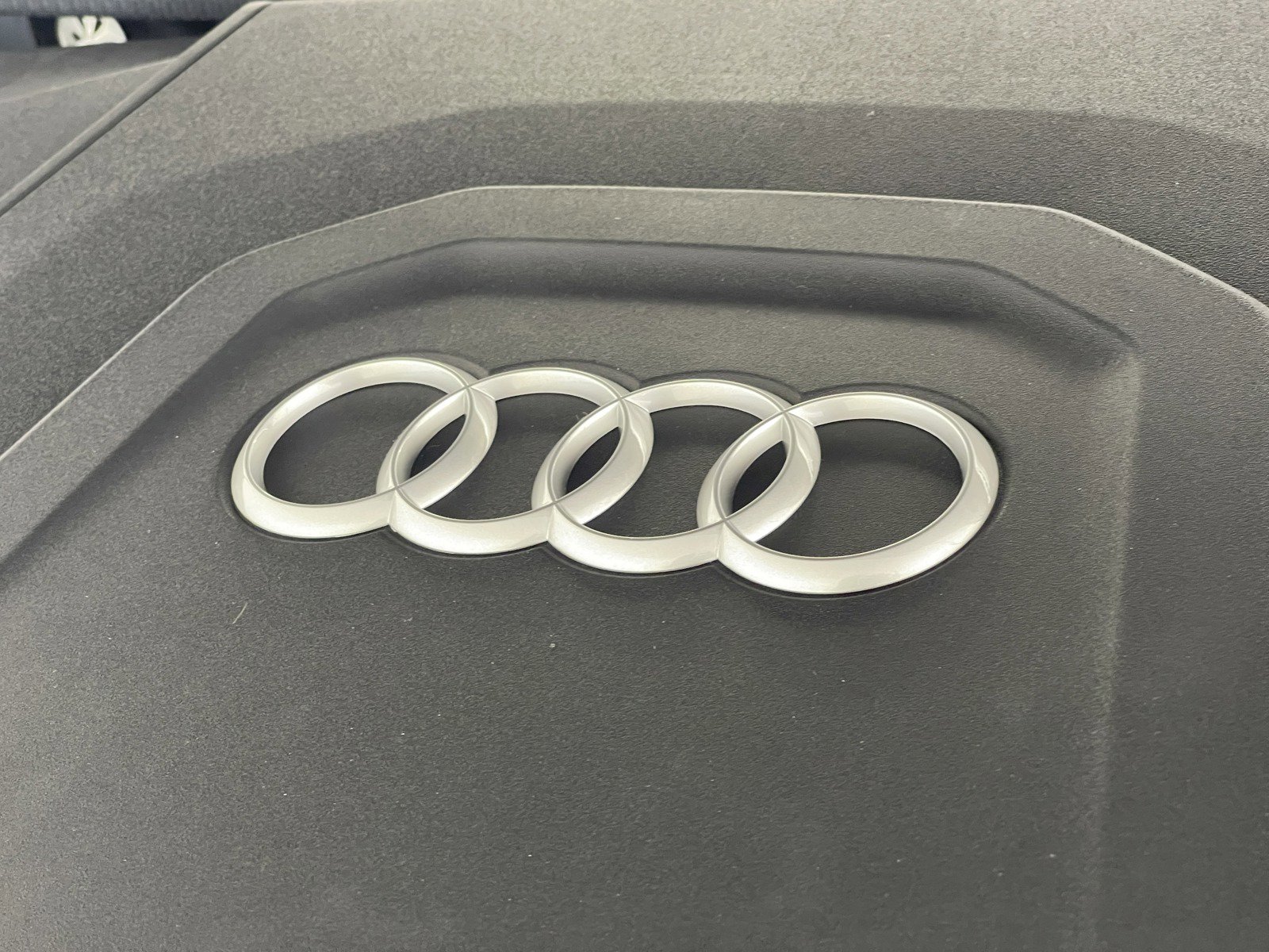 New 2025 Audi Q8 Premium Plus image 38