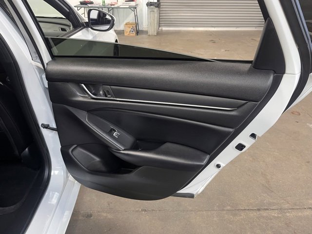 Used 2018 Honda Accord Sport image 15