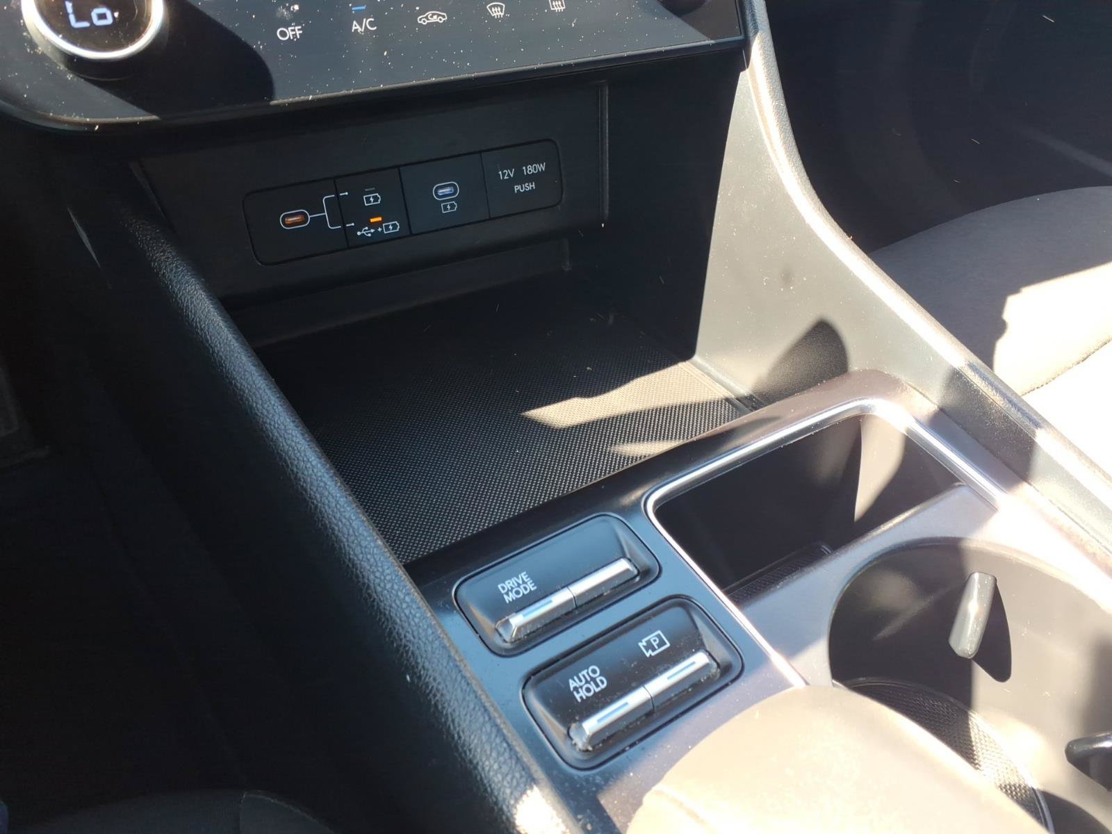 Used 2025 Hyundai Sonata SEL FWD image 17
