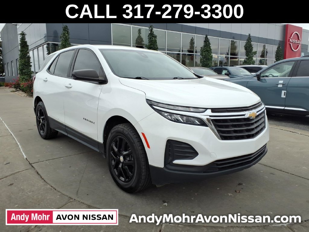 Used 2022 Chevrolet Equinox LS AWD/4WD image 2