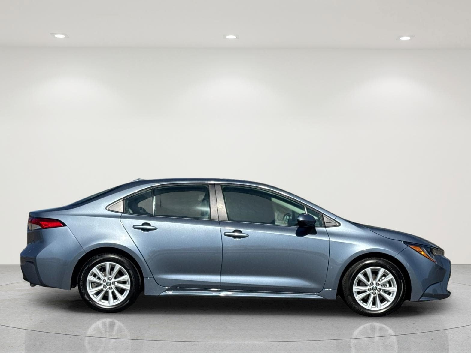 Used 2026 Toyota Corolla LE w/ LE Premium Package FWD image 7