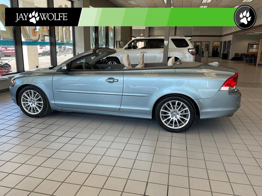 Used 2008 Volvo C70 T5 image 4