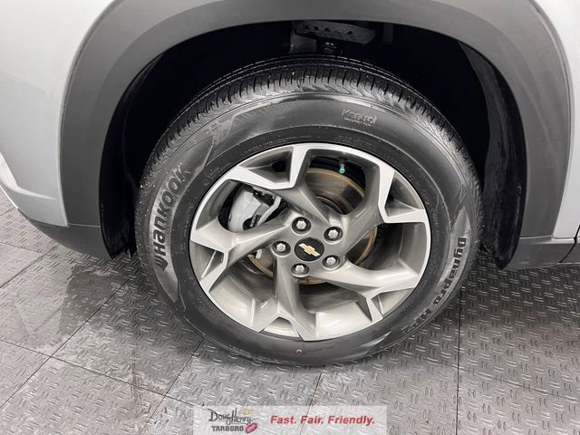 Used 2025 Chevrolet Trax LT image 18