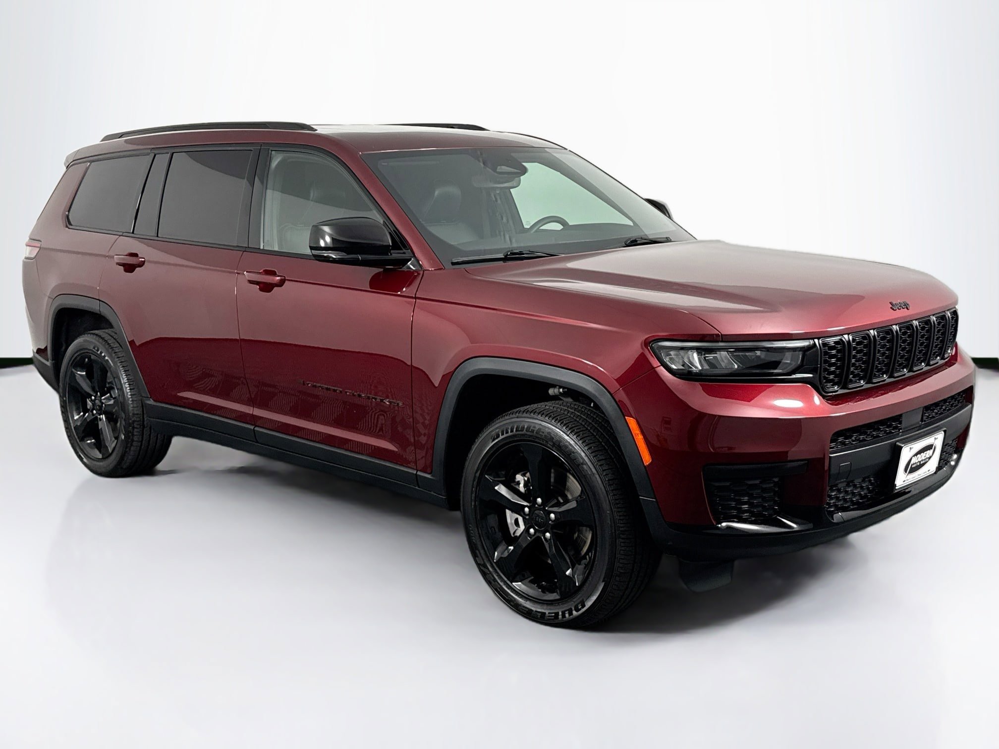 Used 2024 Jeep Grand Cherokee L Altitude AWD/4WD image 2