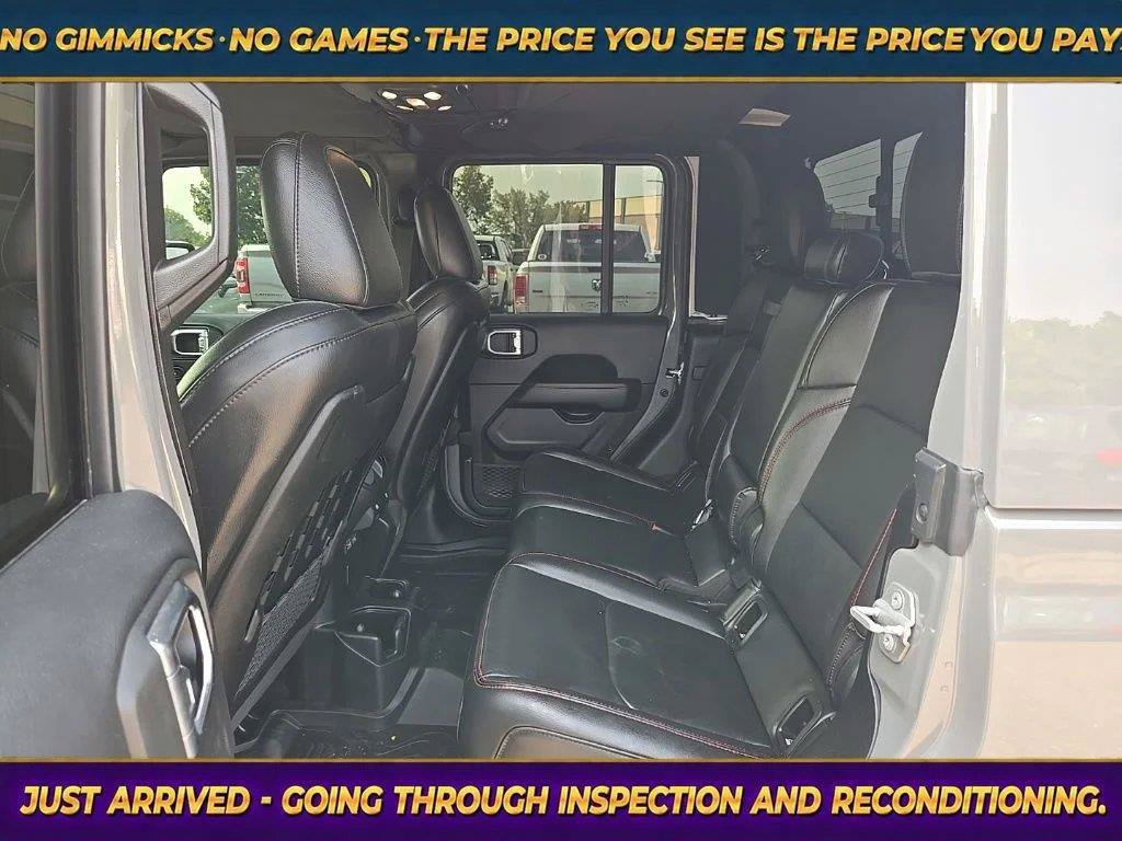 Used 2022 Jeep Gladiator Rubicon w/ LED Lighting Group AWD/4WD image 15