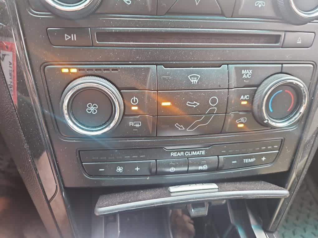 Used 2016 Ford Explorer FWD image 18
