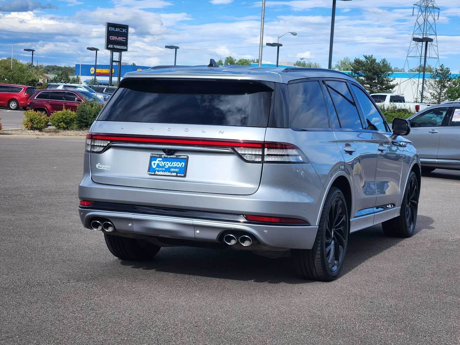 Used 2022 Lincoln Aviator Reserve w/ Equipment Group 201A AWD/4WD image 3