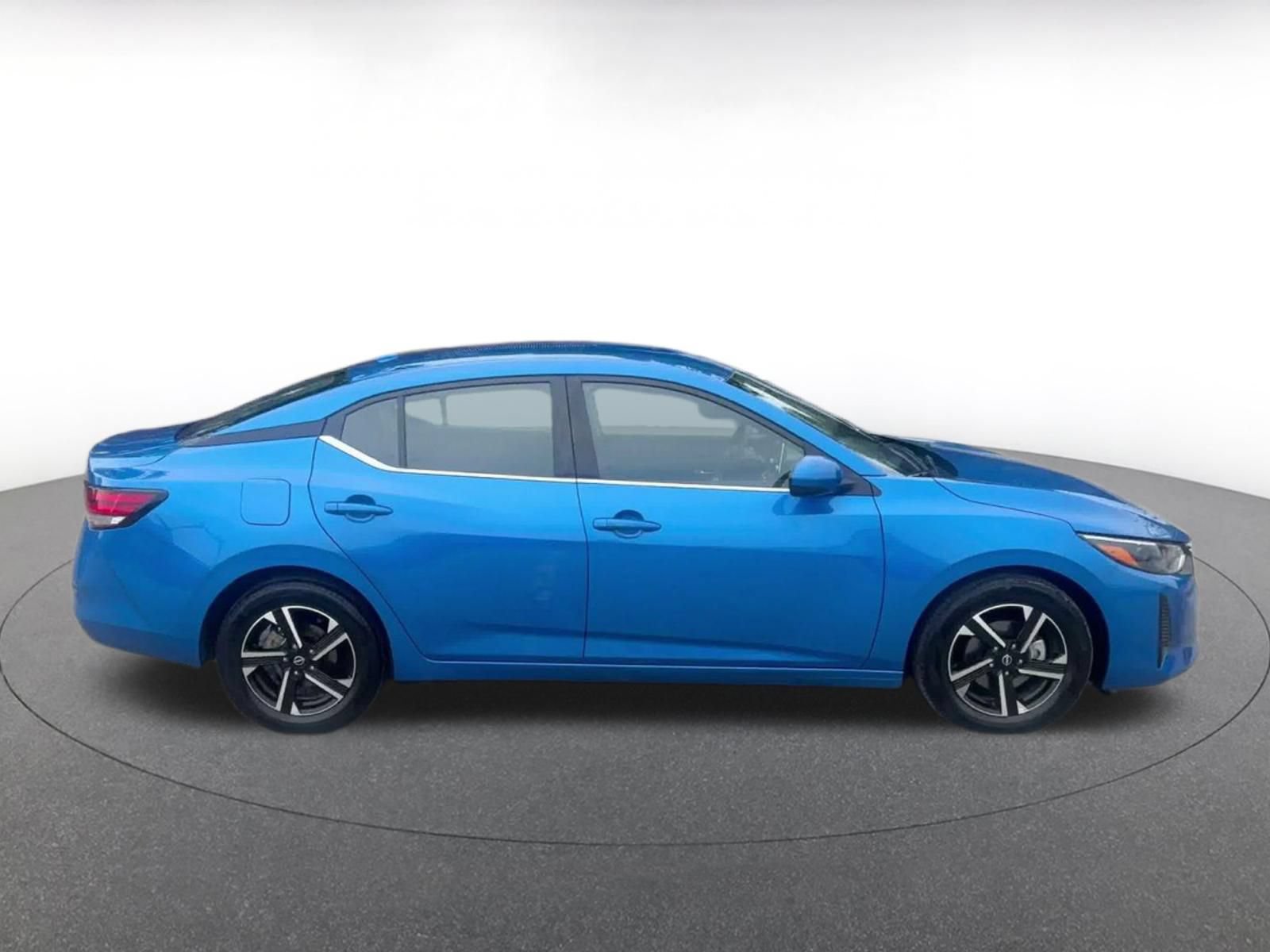 Used 2025 Nissan Sentra SV FWD image 13