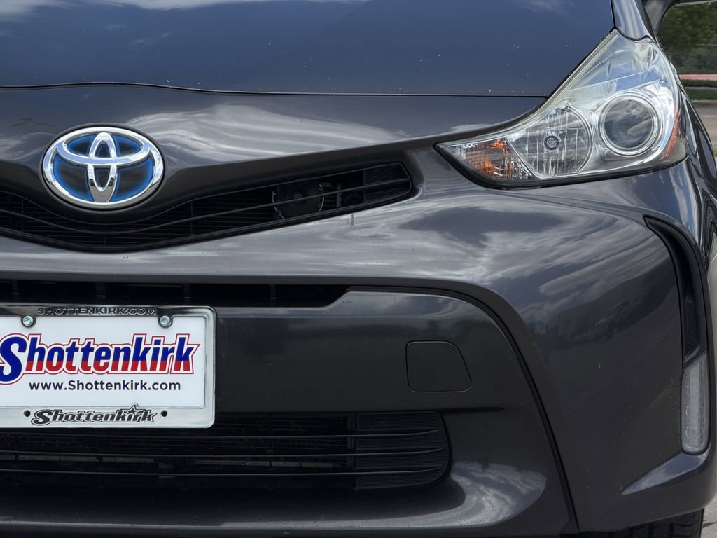Used 2017 Toyota Prius V Three FWD image 8