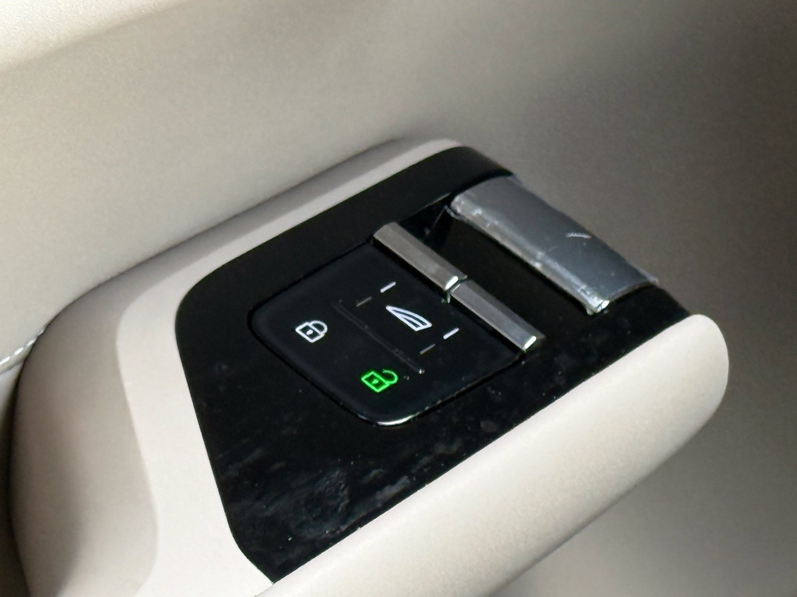 New 2026 Volvo EX90 Ultra AWD/4WD image 38