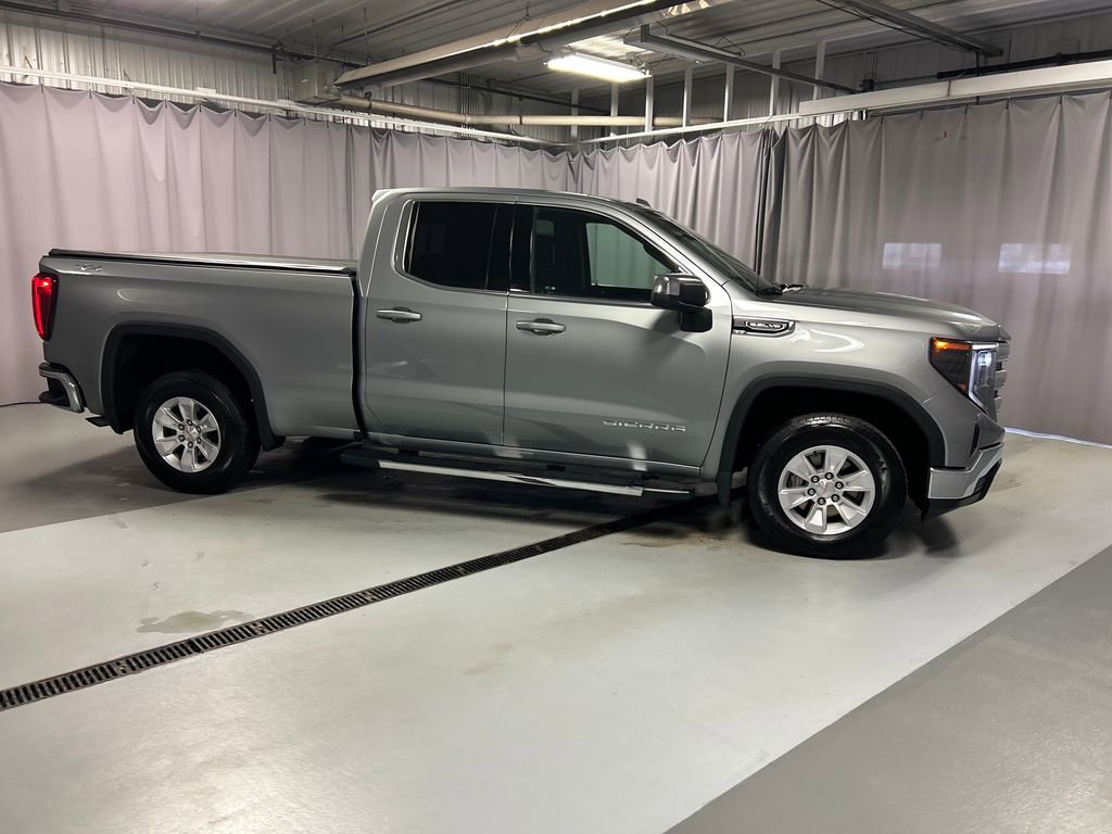 Used 2023 GMC Sierra 1500 SLE w/ Preferred Package image 8