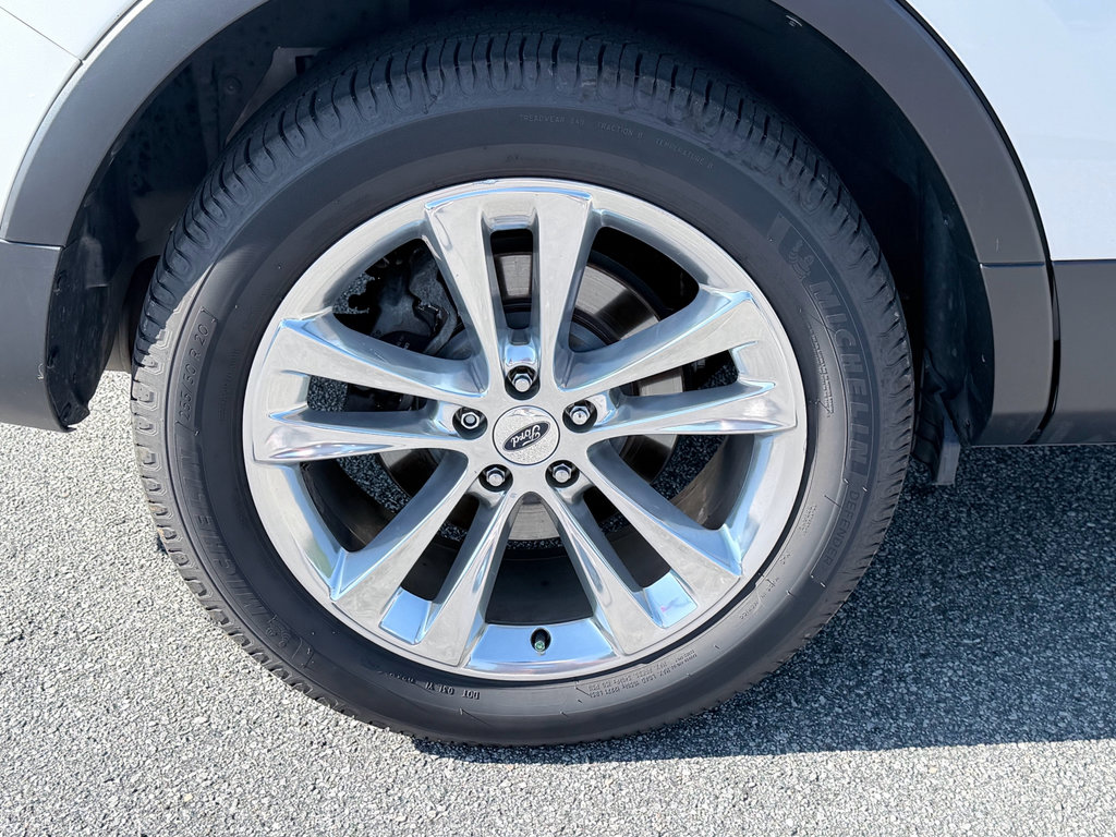 Used 2018 Ford Explorer XLT w/ Equipment Group 202A FWD image 36