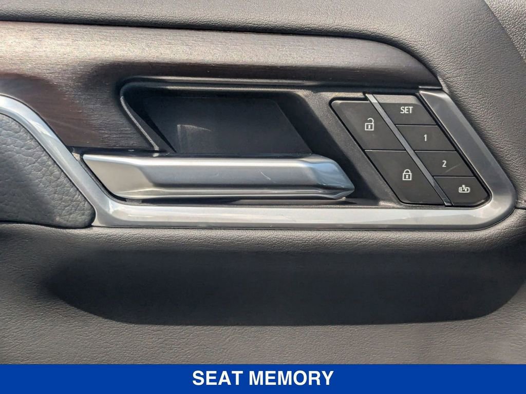 New 2025 GMC Sierra 3500 Denali w/ Denali Reserve Package image 12