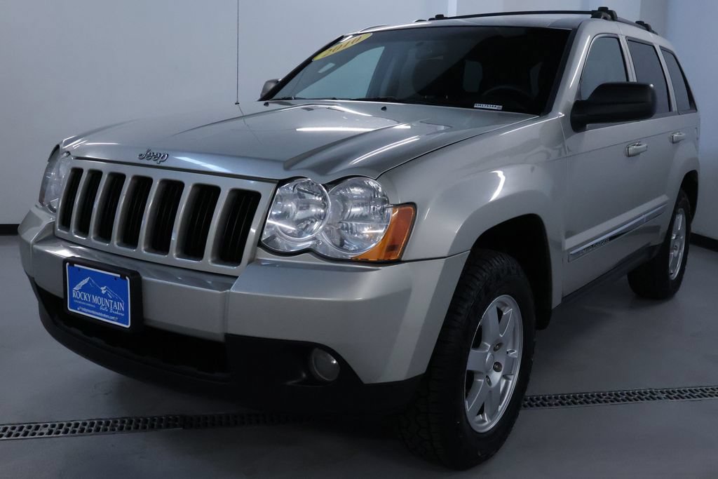 Used 2010 Jeep Grand Cherokee Laredo w/ Popular Equipment Group AWD/4WD image 3