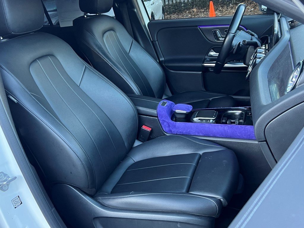 Used 2021 Mercedes-Benz GLA 250 4MATIC w/ Premium Package image 13