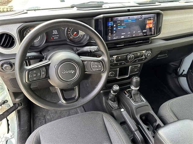Used 2024 Jeep Wrangler Sport image 22