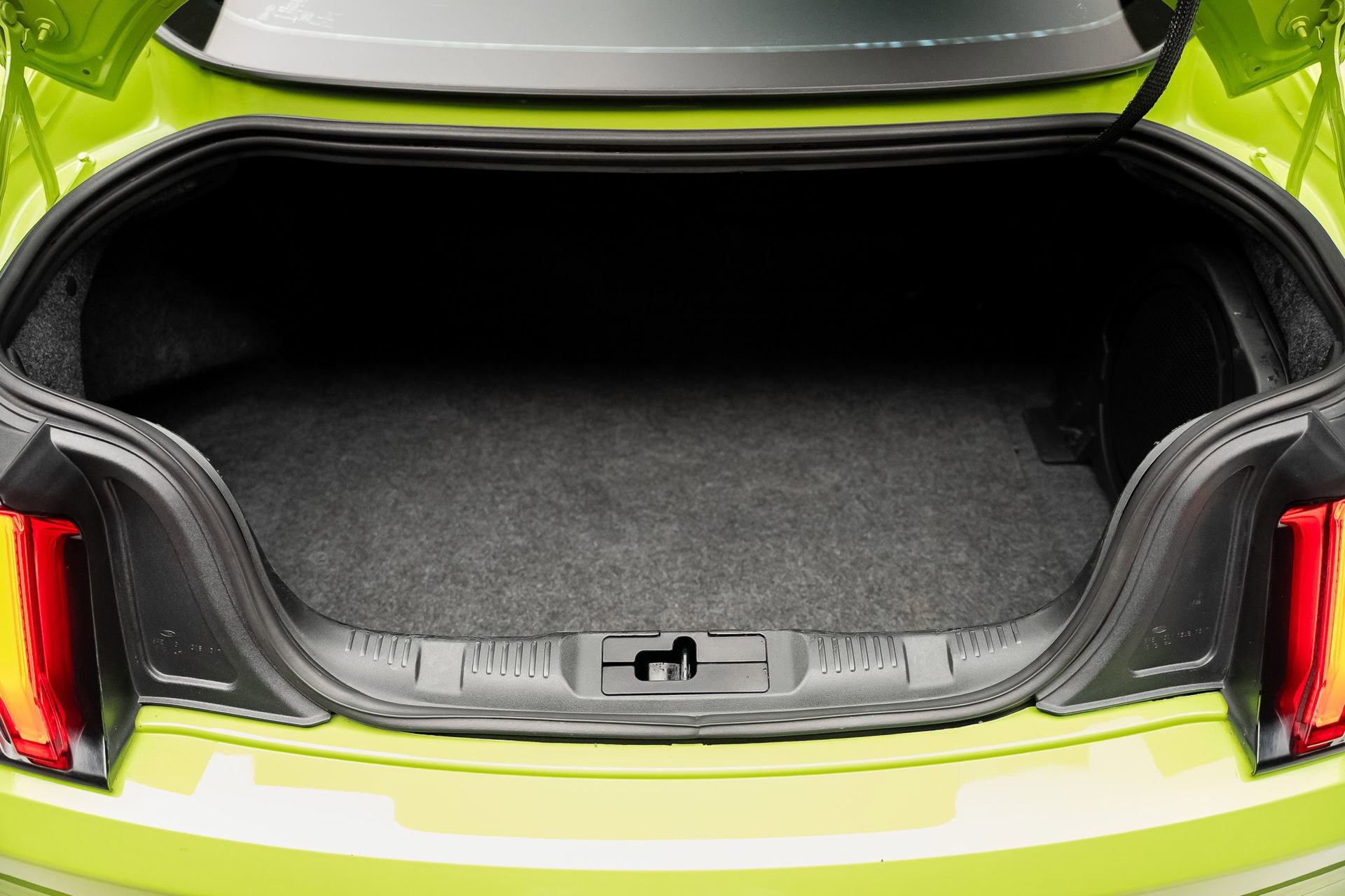 Used 2020 Ford Mustang Shelby GT500 w/ Technology Package image 72