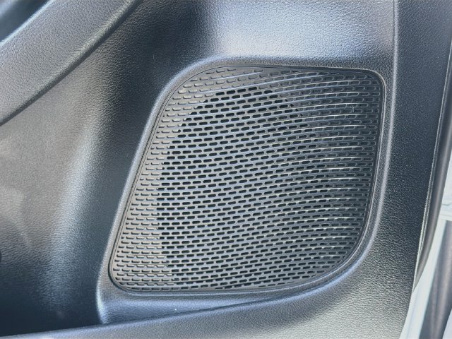 Used 2025 Chrysler Pacifica Select FWD image 19