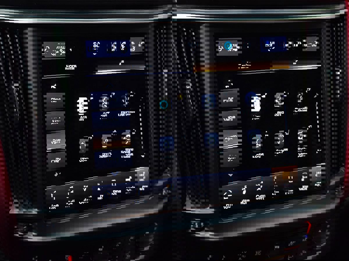 Used 2023 Maserati Levante Modena image 45