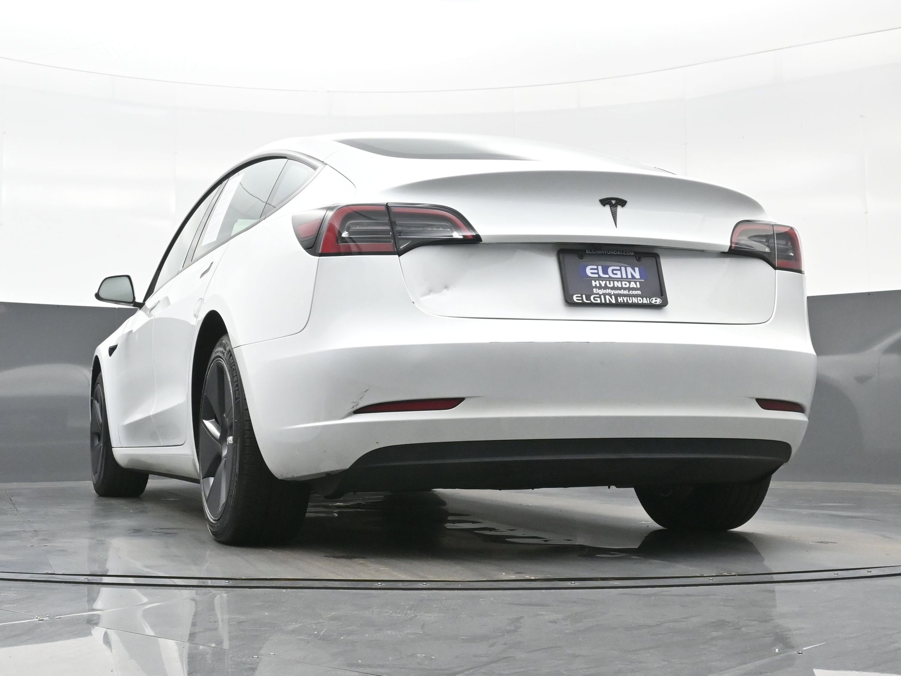 Used 2023 Tesla Model 3 Standard Range image 27