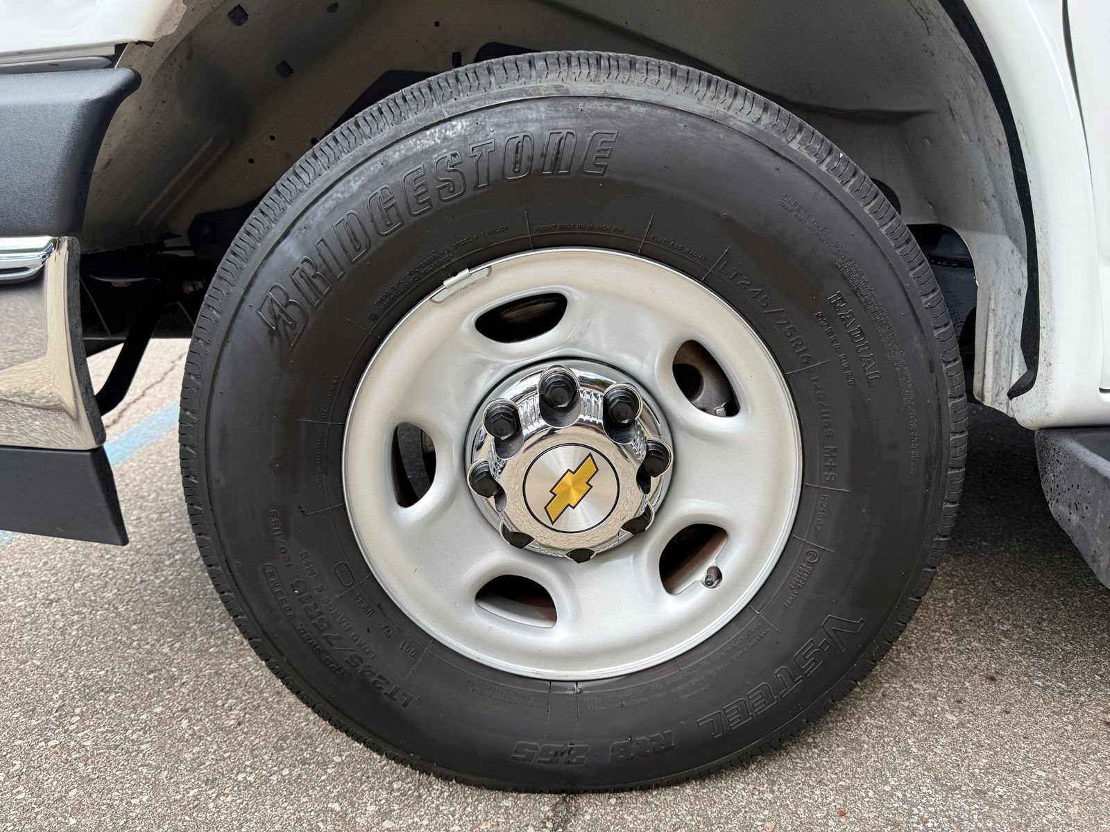 Used 2025 Chevrolet Express 3500 LT w/ LT Preferred Equipment Group RWD image 18