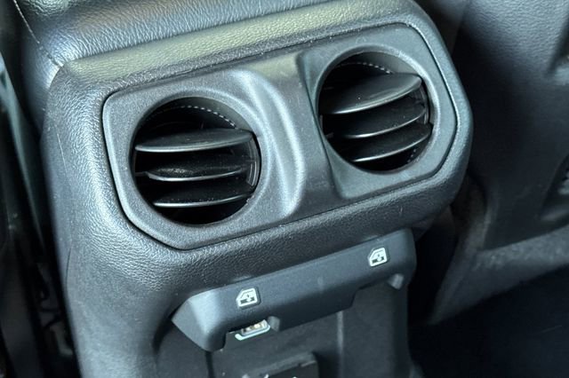 Used 2021 Jeep Wrangler Unlimited Rubicon image 44