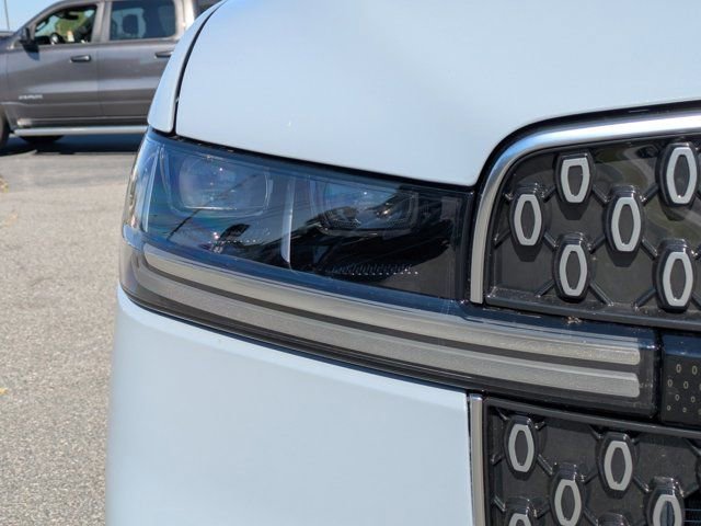 New 2025 Lincoln Navigator Reserve image 10