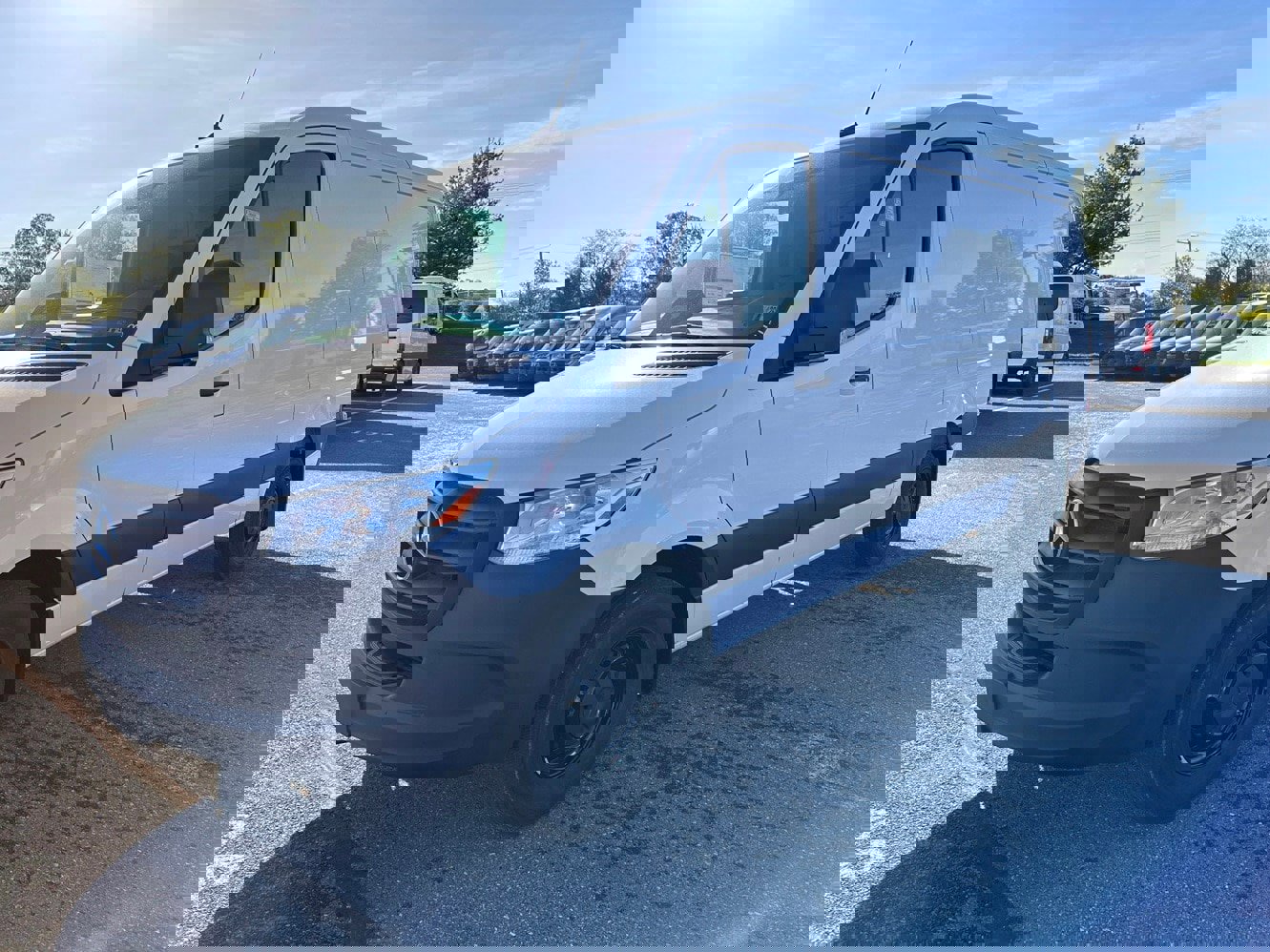 Used 2025 Mercedes-Benz Sprinter 2500 image 8