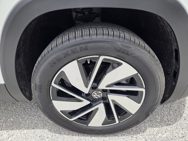 Used 2026 Volkswagen Atlas SE FWD image 9