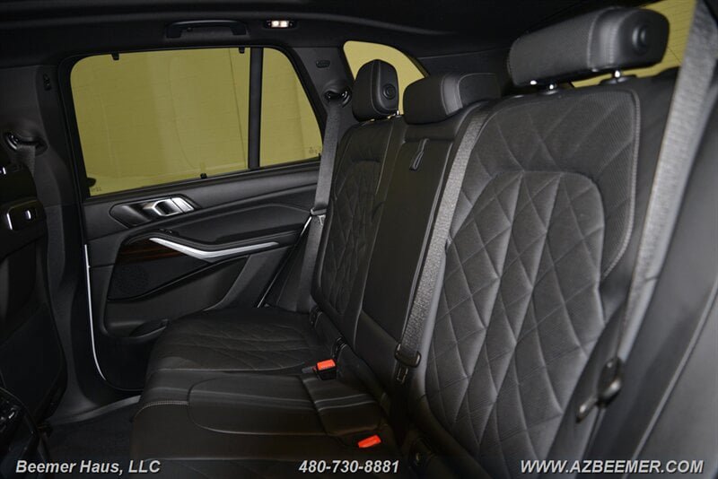 Used 2025 BMW X5 xDrive40i w/ M Sport Package AWD/4WD image 26
