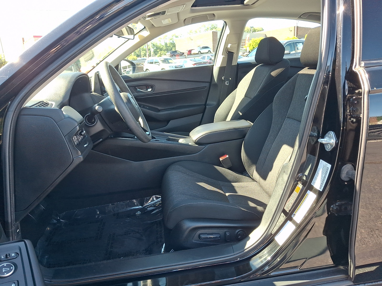 Used 2023 Honda Accord EX image 13